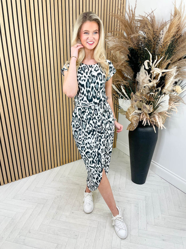 Travel The World Dress Leopard - 2 Colours